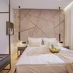 Heritage Olympic Dream Bed and Breakfast Σπλιτ