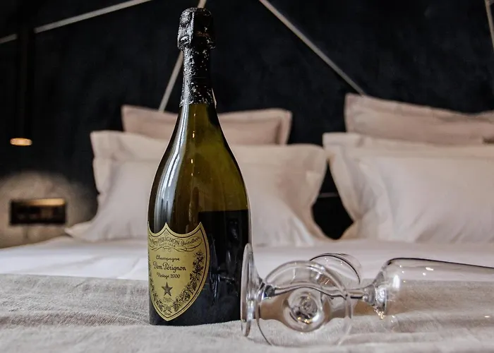 לינה וארוחת בוקר Heritage Olympic Dream ספליט